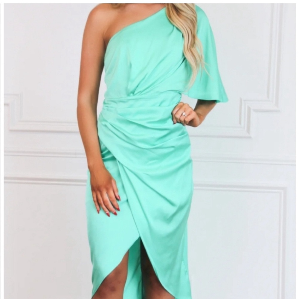 DO+BE One Shoulder Dress